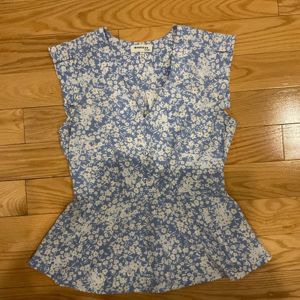Blue Floral Women's Top monteau size m
